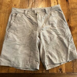 The North Face 10” Utility cargo shorts 36